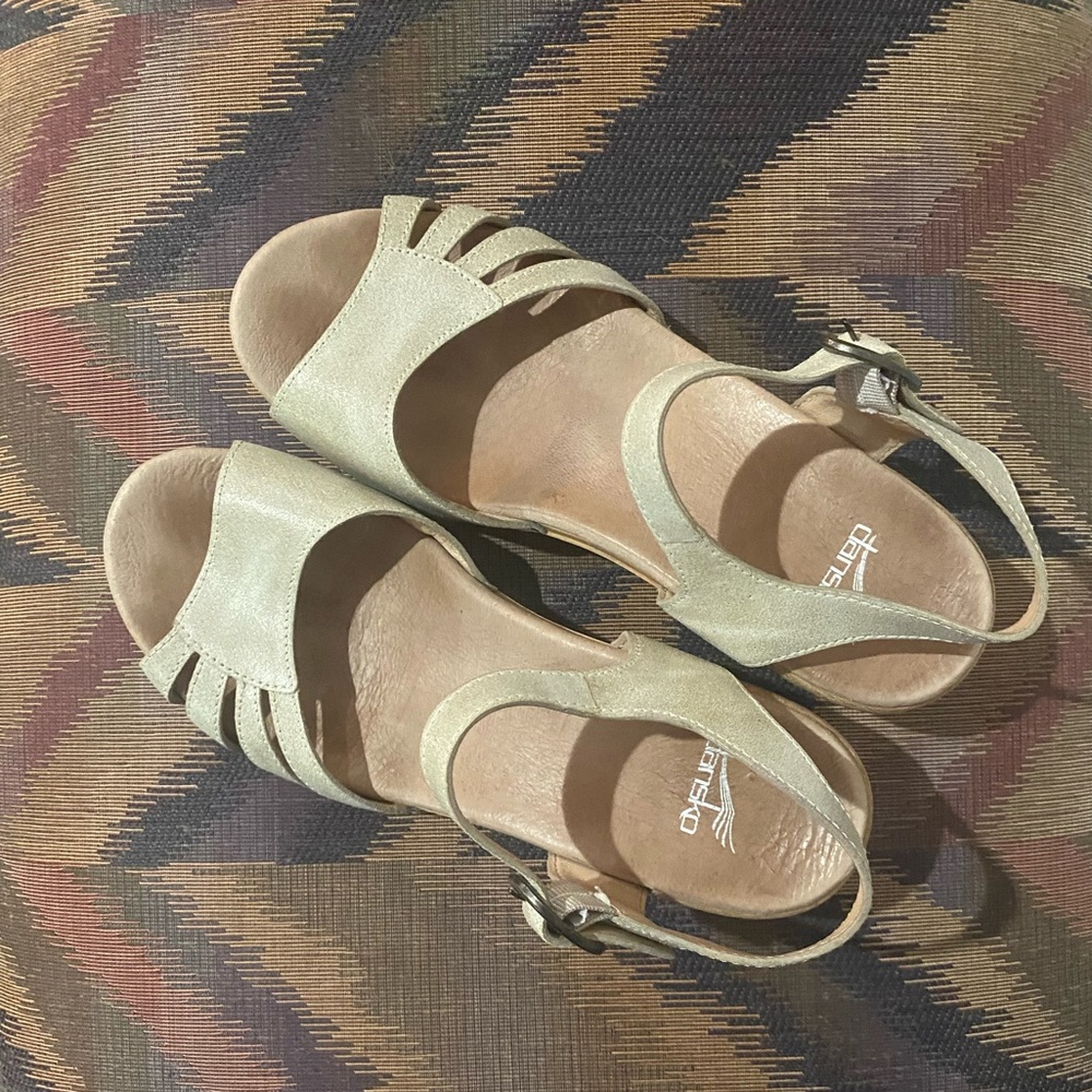 Dansko Marlow oyster colored leather .. worn about 3 times